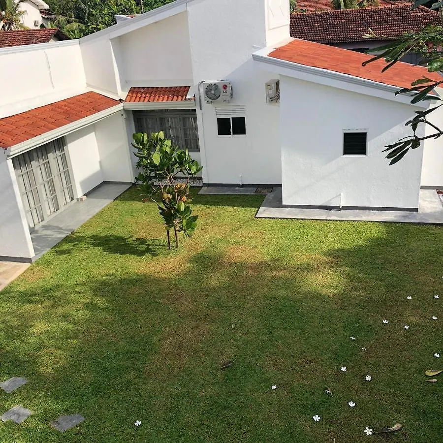 Bony'S Holiday Inn Negombo Bed & Breakfast