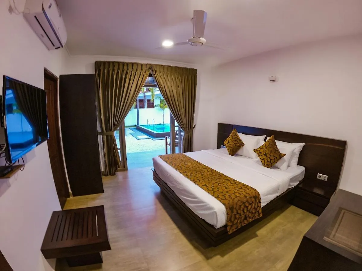 Bony'S Holiday Inn Negombo 0*,